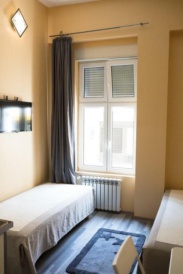 Pension 11 Apartments By Lorenc Berlin Exterior photo